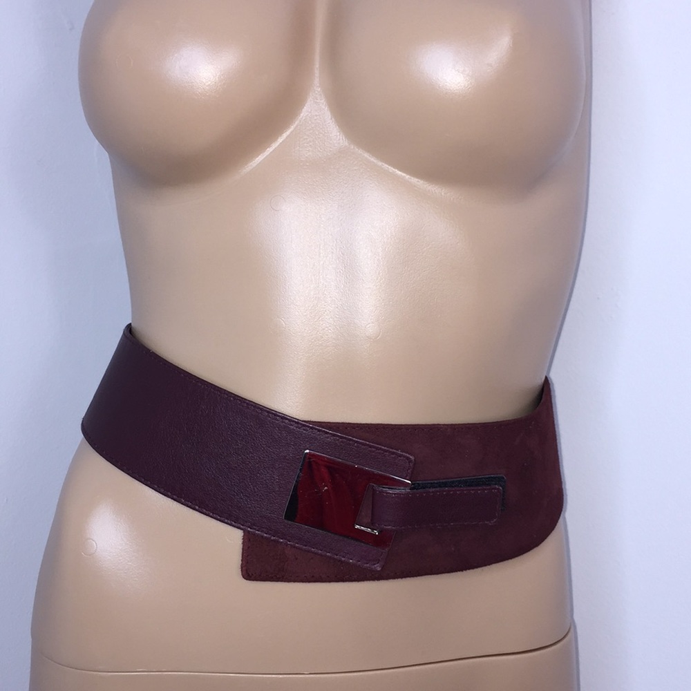 Suzi Roher belt